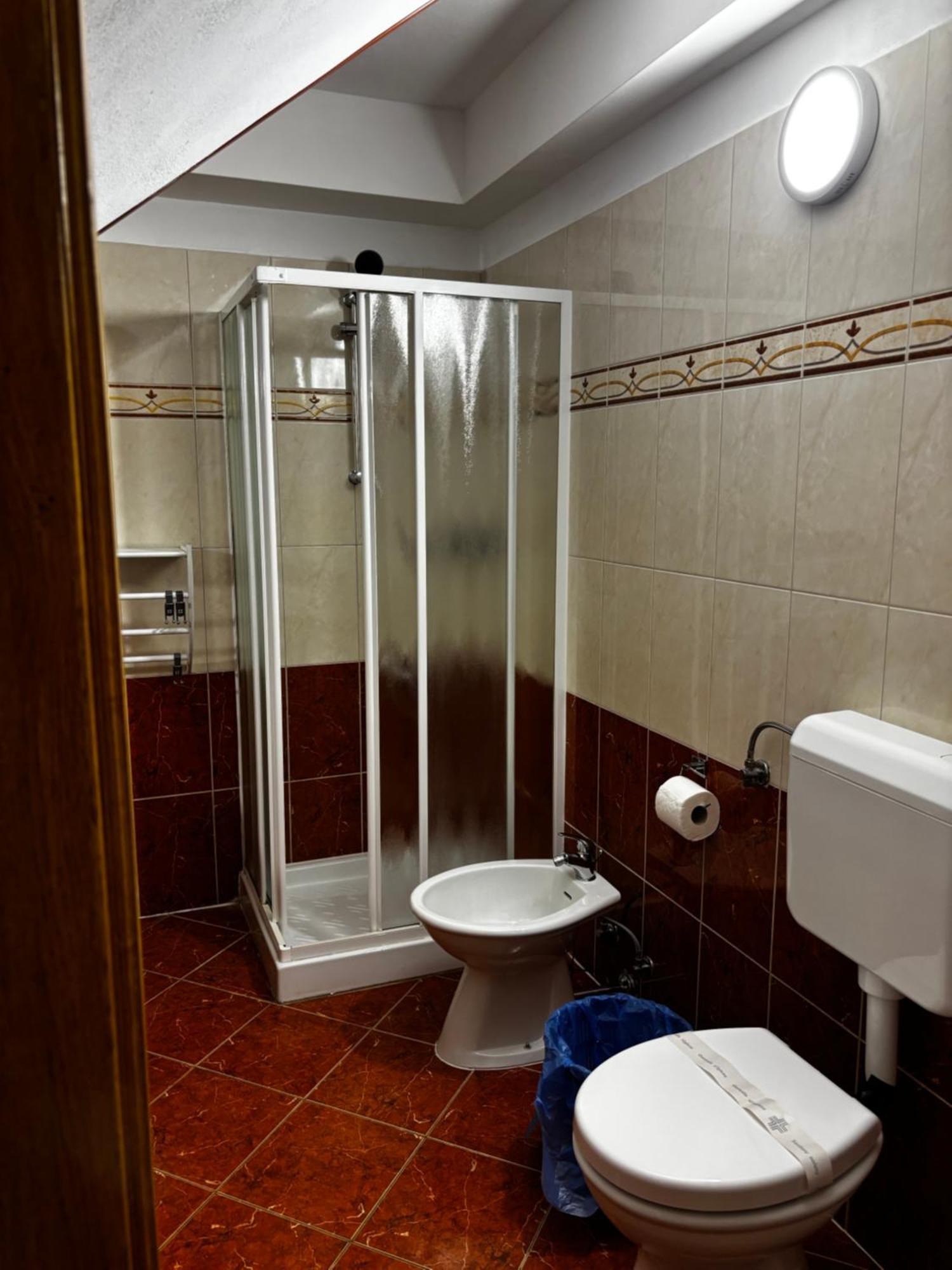 Apartmani Rozi 우마그 외부 사진